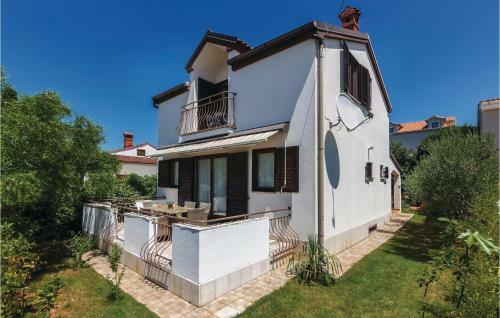Three-bedroom Holiday Home In Fazana