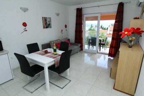Apartments Renato - 150m From Beach