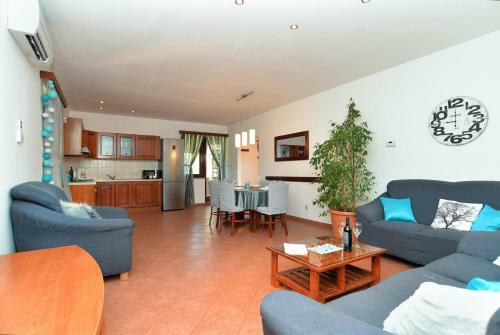 Apartment Emil 1933