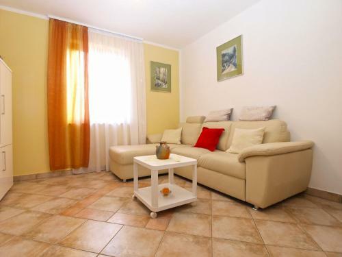 Apartment Valbandon 1780
