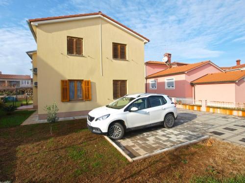 Apartment Valbandon 1780