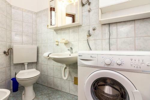 Apartments Mir - 50m From The Sea