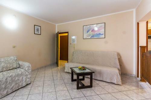 Apartments Mir - 50m From The Sea