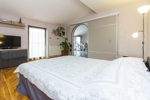 Apartments Mir - 50m From The Sea