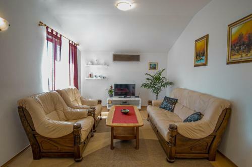 Apartments Rozalina & Bogdan