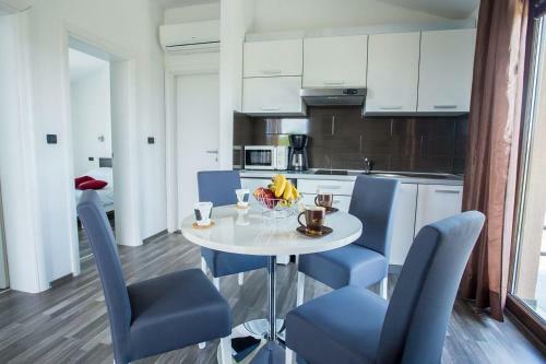 Apartments Milena