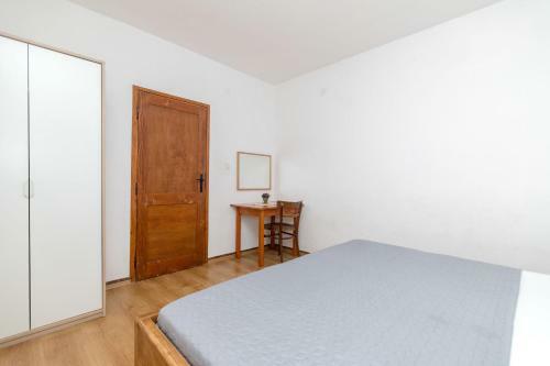 Apartamentos Lantana Robinson