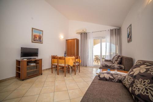 Apartments Villa Sea 1838