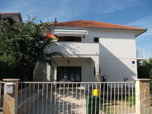 Apartamento Holiday Home 193333