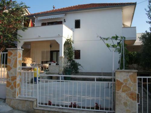Apartamento Holiday Home 193333