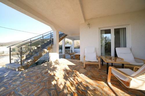 Holiday House Elashome