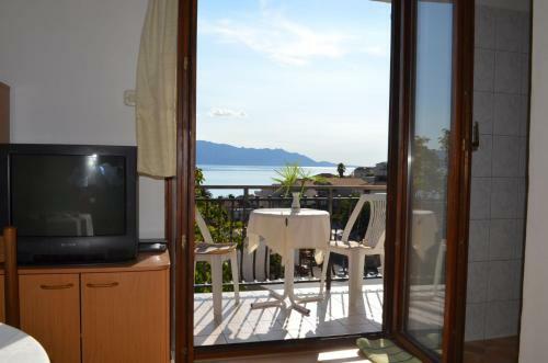 Apartments Jozo - 150 M From Beach