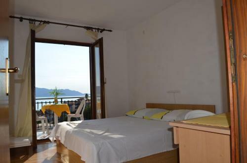 Apartments Jozo - 150 M From Beach