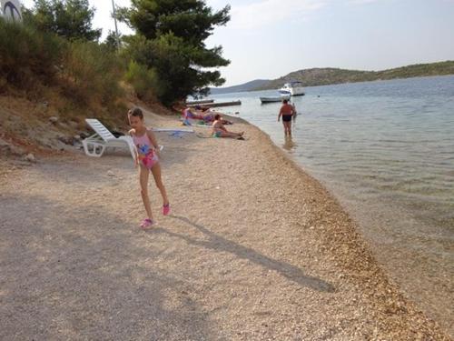 Apartment In Greba?tica With Sea View, Terrace, Wifi (3571-5)