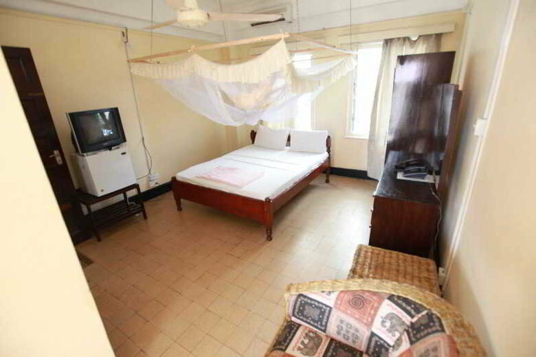 New Palm Tree Hotel