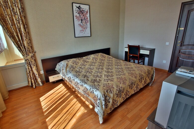 Golden Dragon Aparthotel