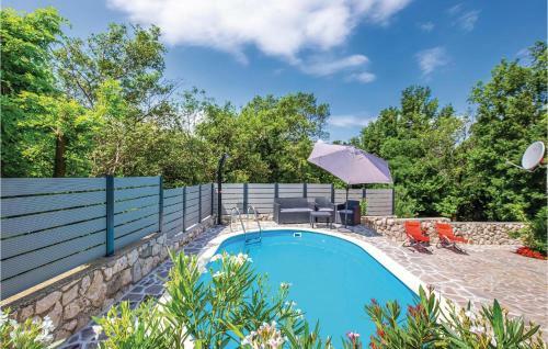 Three-bedroom Holiday Home In Grizane