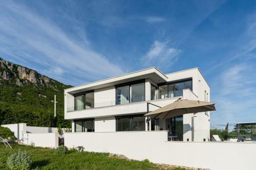 Hillside Villa