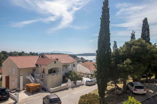 Apartments And Rooms Nikol