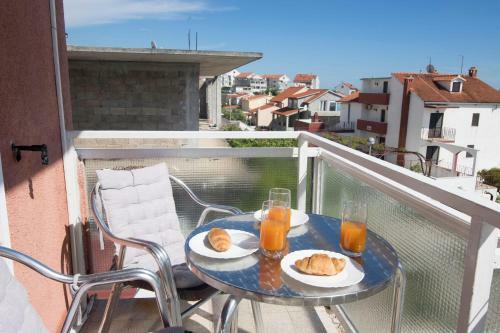 Apartments And Rooms Nikol