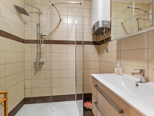 Simplistic Apartment In Jadranovo Near Sea Beach