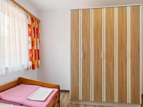 Simplistic Apartment In Jadranovo Near Sea Beach