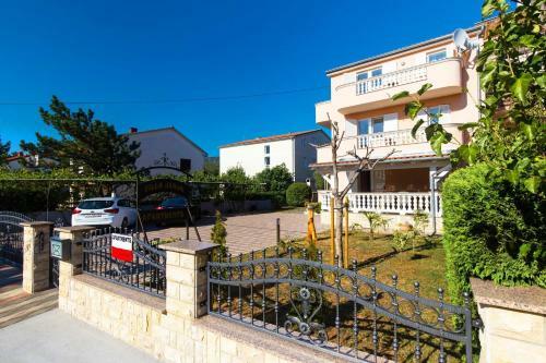 Apartamentos Villa Janja