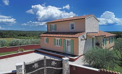 Jakici Villa Sleeps 6 Pool Air Con Wifi