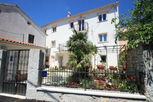 Apartamentos Brnic 2