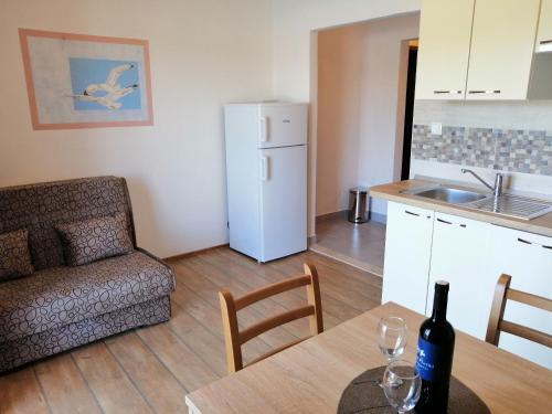 Apartment And Room Caric