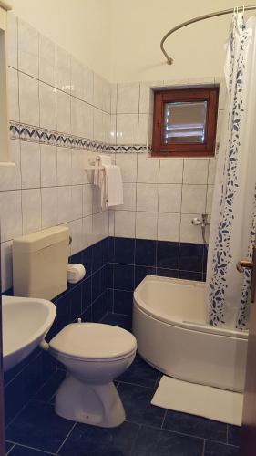 Apartment And Room Caric