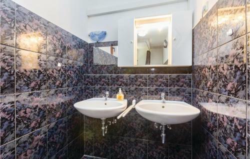 Two-bedroom Apartment In Sv.juraj