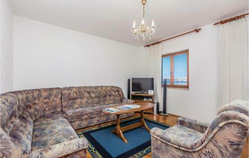 Two-bedroom Apartment In Sv.juraj