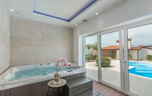 Luxury Villa Lavanda With Pool And Sauna