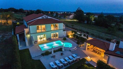 Luxury Villa Lavanda With Pool And Sauna