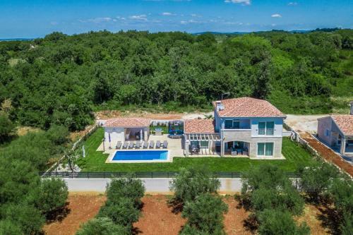 Villa Nikolas