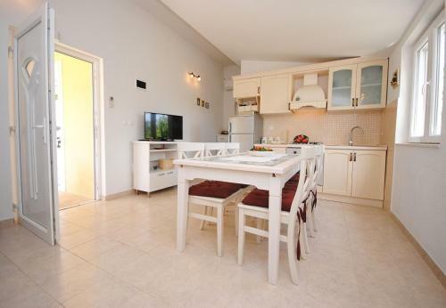 Villa Mare - Open Pool