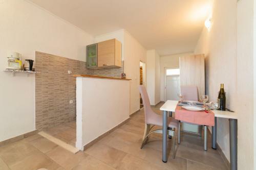Apartment Livaja