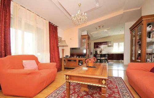 Apartment Sara- Four Bedroom Apartment&private Pool