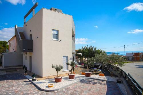 Apartment Number One Ka?tela