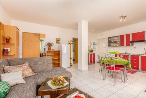 Hostal Apartments Kamenar