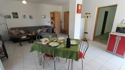 Hostal Apartments Kamenar