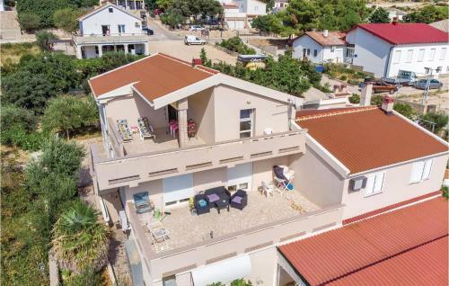 One-bedroom Apartment In Kolan