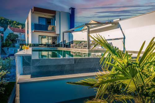 Villa Emotha
