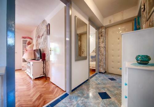 Apartment Marci - 70 M From Sea