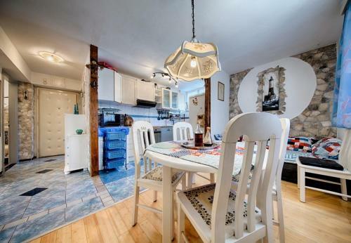Apartment Marci - 70 M From Sea