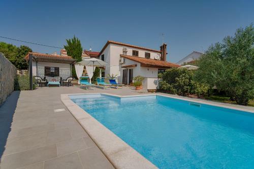 Vila Olive Tree