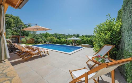 Three-bedroom Holiday Home In Krsan