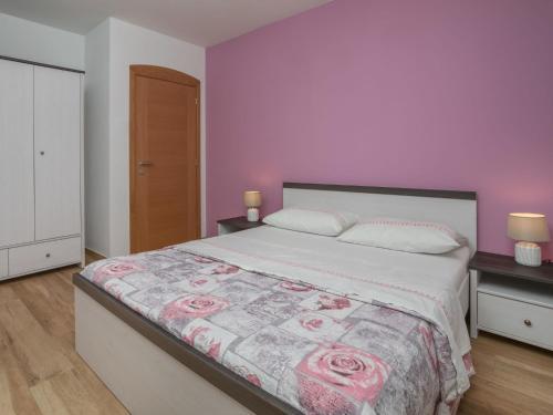 Holiday Home Dori - Lbn394