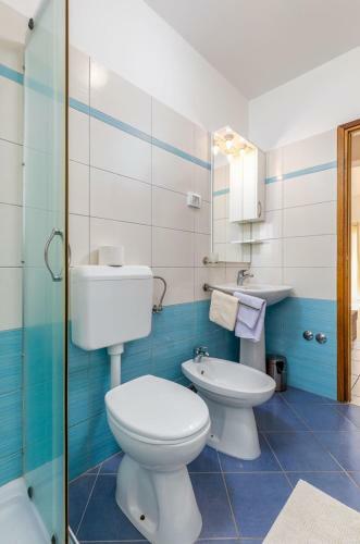 Delightful Villa With Pool For 6 Persons